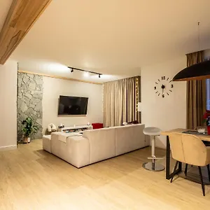  Apartament Apartski 18d